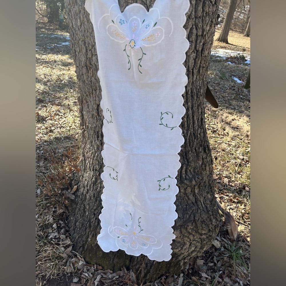 ⬇️Price Drop!⬇️ Vintage Linen